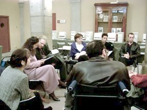 Ana Sánchez, Emmanuelle Gutiérrez y Restrepo, Charle McCathieNevile, Elena Del Campo, Juan Luis Lara y, de espaldas, Javier Romañach.